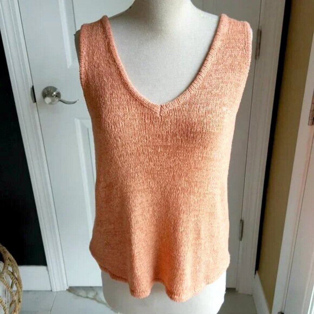 V NECK KNIT SLEEVELESS TOP SZ L